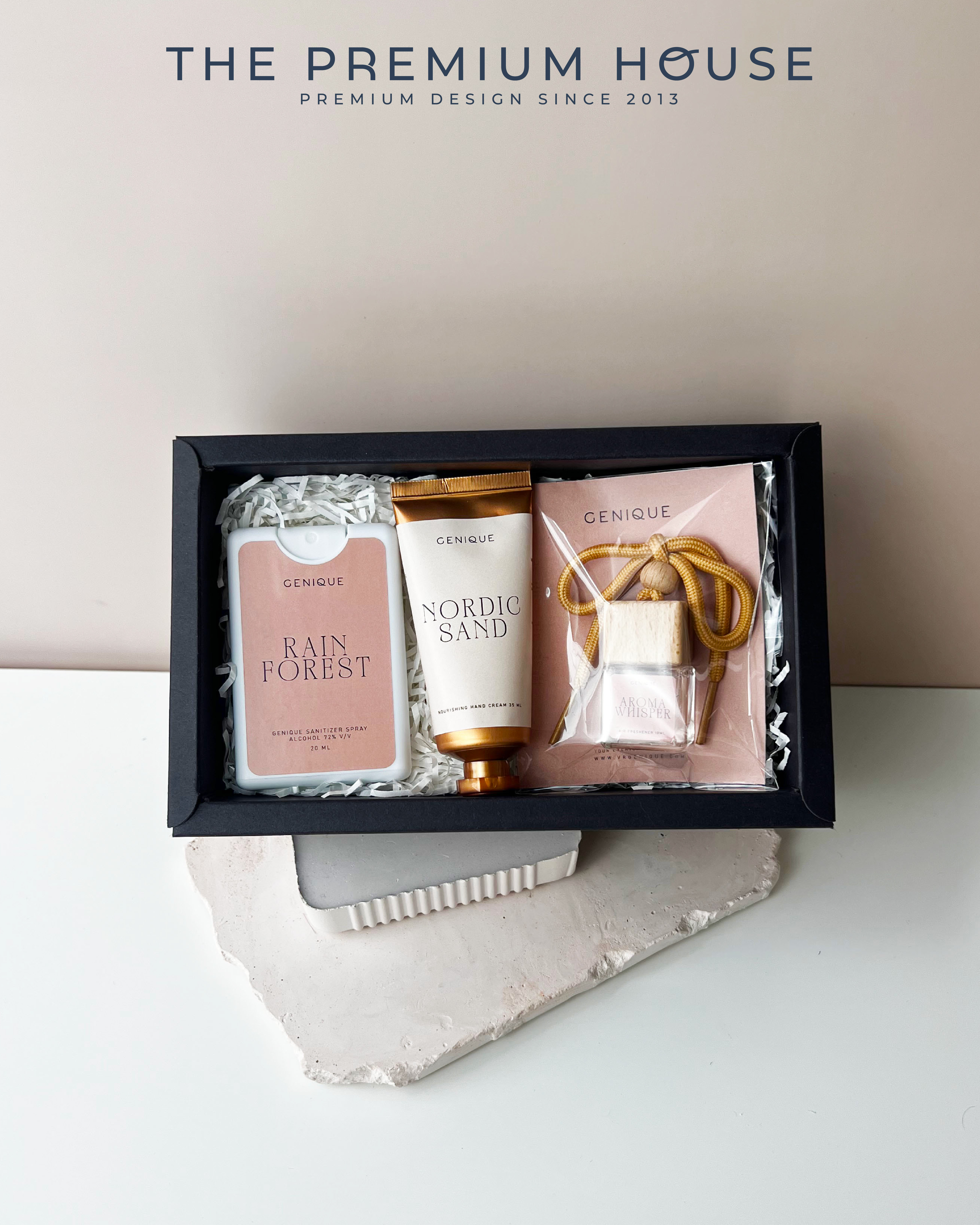 พรีเมี่ยมเซท Giftset  คาร์อโรมา แอลกอฮอล์+hand cream+น้ำหอมปรับอากาศ