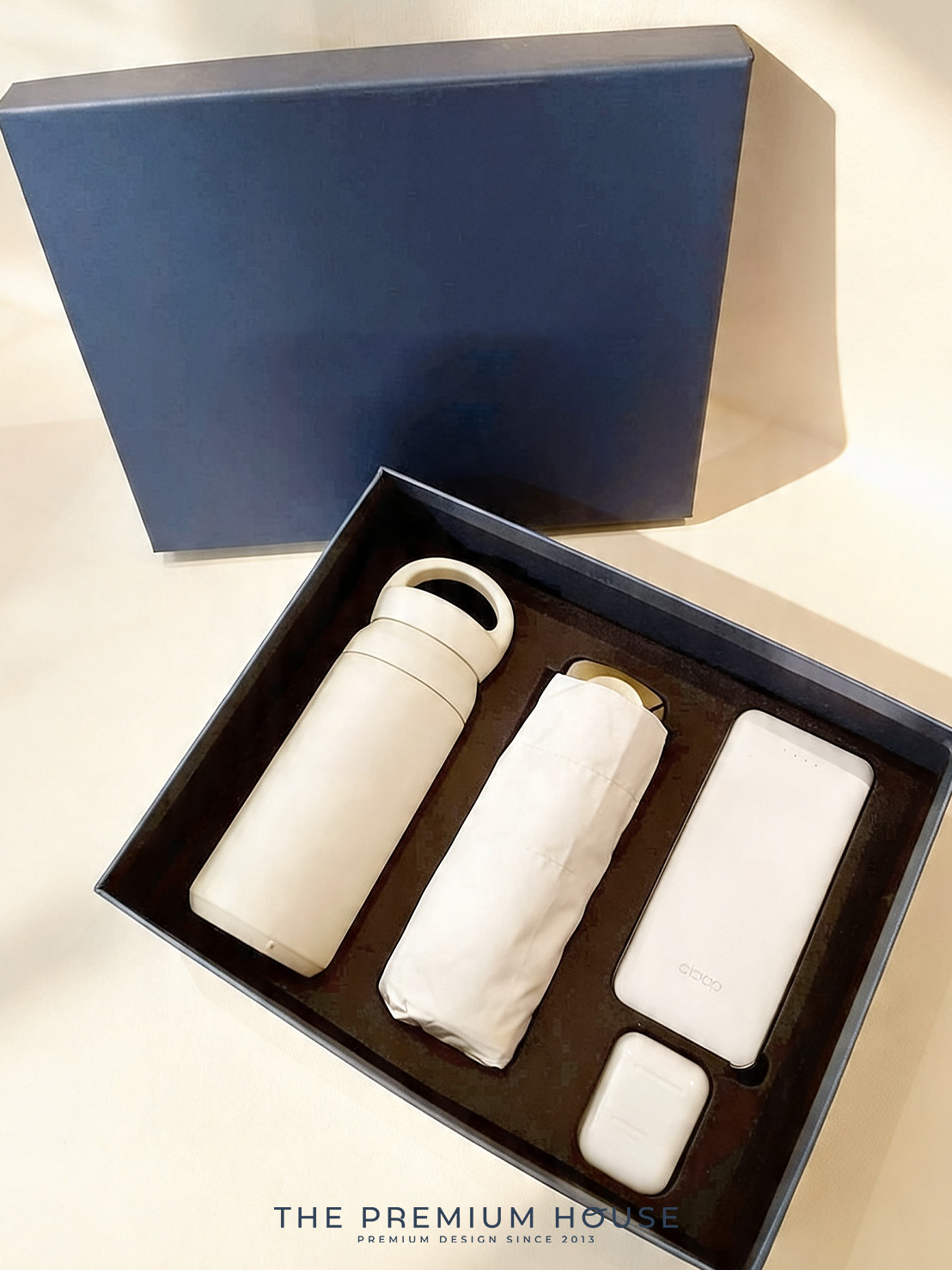 Premium set กระบอกน้ำเก็บอุณหภูมิมีหูหิ้ว ร่มกัน UV หูฟังบลูทูธ Powerbank พร้อมกล่อง PM-077